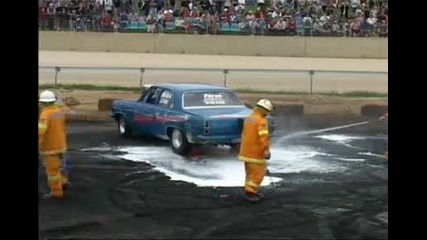 Fire Burnout! Forza at Revfest - watch until the end
