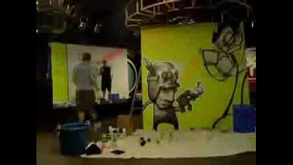 Graffiti - Ewok 5mh Paintin Wall