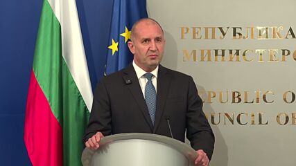 Смяна на властта в Министерския съвет: Андрей Гюров предаде щафетата на Румен Радев с доклад