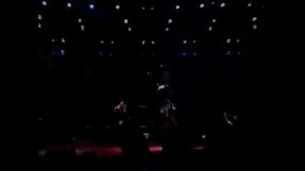 Judas Priest - Riding on the Wind (live)