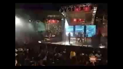 Avril Lavigne - Nobody's Fool 2002 Live