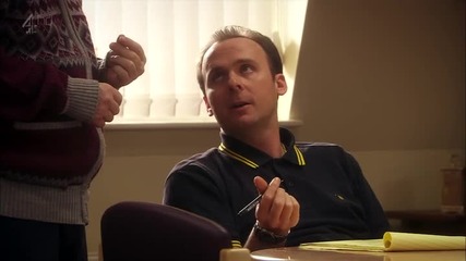 Derek s02e01