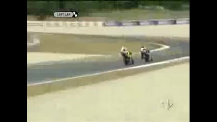 Neveroqtna gonka mejdu Valentino Rossi i Lorenzo 