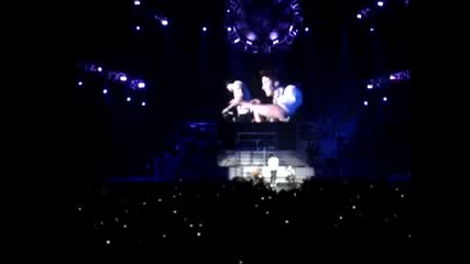 Jonas Brothers - Lovebug(live - 15.11.08)