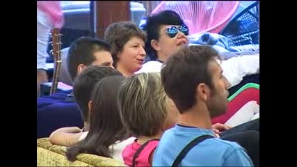 Vip Brother 2013 / Съквартирантите пеят