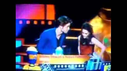 MTV Movie Awards 2009 Best Kiss Kristen Stewart and Robert Pattinson PL !