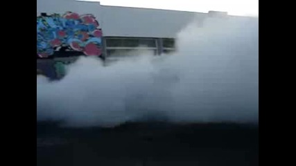 Crazy Mercedes Burnouting