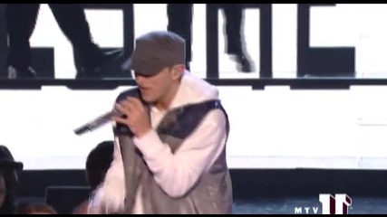 Eminem- We made you ( Mtv Movie Awards) Live