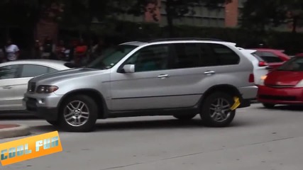 Жена премахна скоба от автомобил за секунди