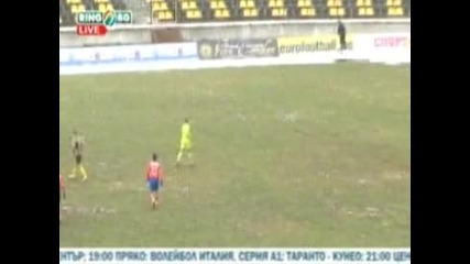 Миньоро на четвърт финал