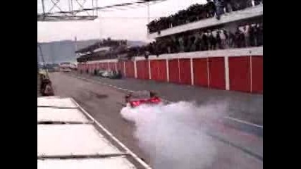 Бмв срещу Корвет - burnout