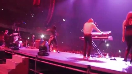 Demi Lovato In South America - Episode 01 - Cambio