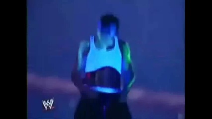 Ето така Jeff Hardy танцува Techno