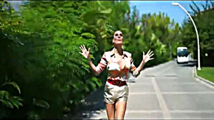 Mia Borisavljevic - Zaljubljiva Official Video