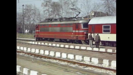 Влака за София с 44 132 на гара Стамболийски