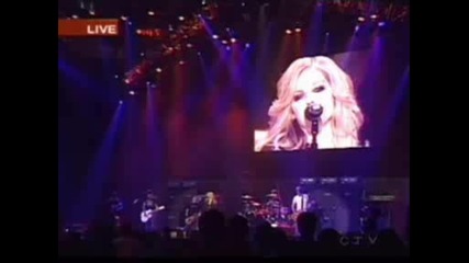 Avril Lavigne - My Happy Ending (live)