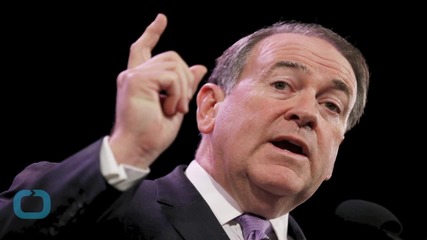 Mike Huckabee Removes All Signs of Recent Support for the Duggars