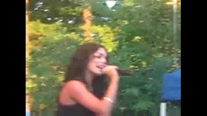 Vanessa Ann Hudgens - Say Ok Concert Version.avi
