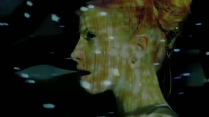 B.o.b feat. Hayley Williams - Airplanes