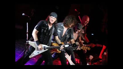 Accept - Land of the free (japan Bonus Track 2010) 