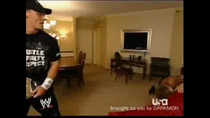 Wwe John Cena Пребива Edge В Хотелската Му Стая