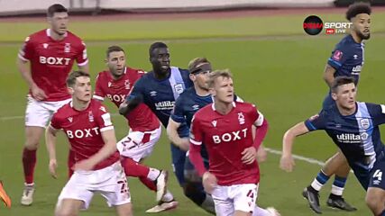 Нотингам Форест - Хъдърсфийлд 2:1 /репортаж/