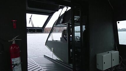 фер"Летящ" пътнически кораб направи своят дебют в Стокхолм (ВИДЕО) ибот.mp4