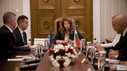 Президентът Илияна Йотова се срещна с помощник генералния секретар на НАТО по разузнаването и сигурността