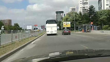 Автобус с превишена скорост във Варна