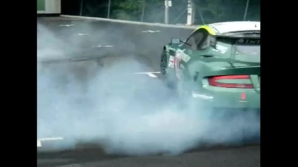 Aston Martin Burnout Show!!! 