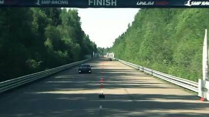 Nissan Gt-r вдига 382 км/ч, чупи рекорд на 1 км