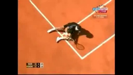 Тенисист се гаври с рефера - Ролан Гарос 2009 Смях
