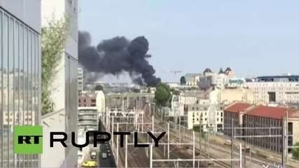 Франция: Пожар обхваща сграда в Париж