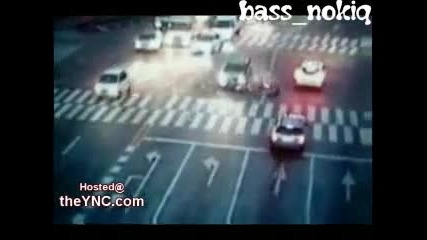 Катастрофа - моториста къде тръгва на червено