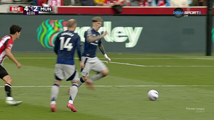 Manchester United with a Spectacular Goal vs. Brentford