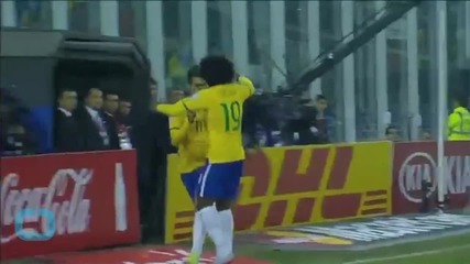 Did Roberto Firmino Score a 'No-Look' Basket With His Foot?