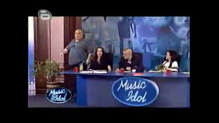 Music Idol 3 - Смешник пее песента от Титаник!!! Голям Смях*hq*!!!
