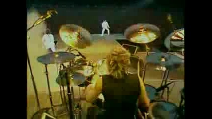 Queen - Now Im Here (Roger Cam) live