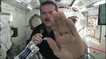 Ето как си мият ръцете астронавтите в Космоса