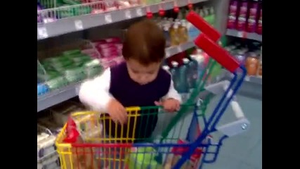 adi как пазарува дете на година и 10 месеца смях