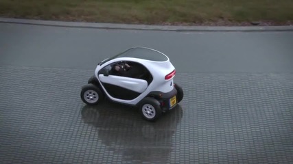 Става ли за дрифт Renault Twizy