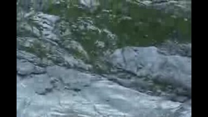 Безумни Скокове От Планина