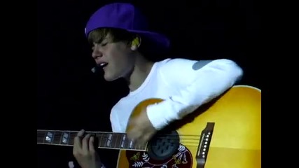 Justin Bieber Playing Guitar Singing Never Let You Go 