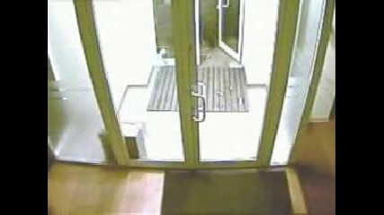 Как да открадне банкомат 