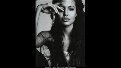 Вижте Най Красивата жена в света ееееее       Анджелина Джоли