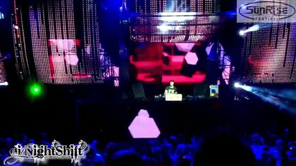 Fedde le Grand finishing his set with Sky & Sand Live @ Sunrise Festival 2011