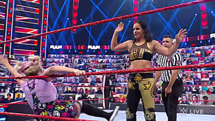 Alexa Bliss & Nikki Cross vs. Nia Jax & Shayna Baszler – Money in the Bank Qualifying Match: Raw, June 21, 2021