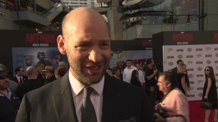 Звездата Кори Стол дава интервю на премиерата на филма си Ант - Мен (2015)