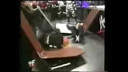 Royal Rumble -  Hardy boyZ vs Dudley boyZ - TABLE MATCH