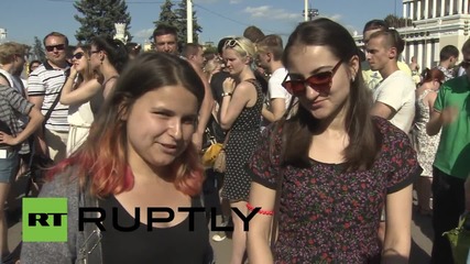 Russia: Game of Thrones fans take a seat on the Iron Throne